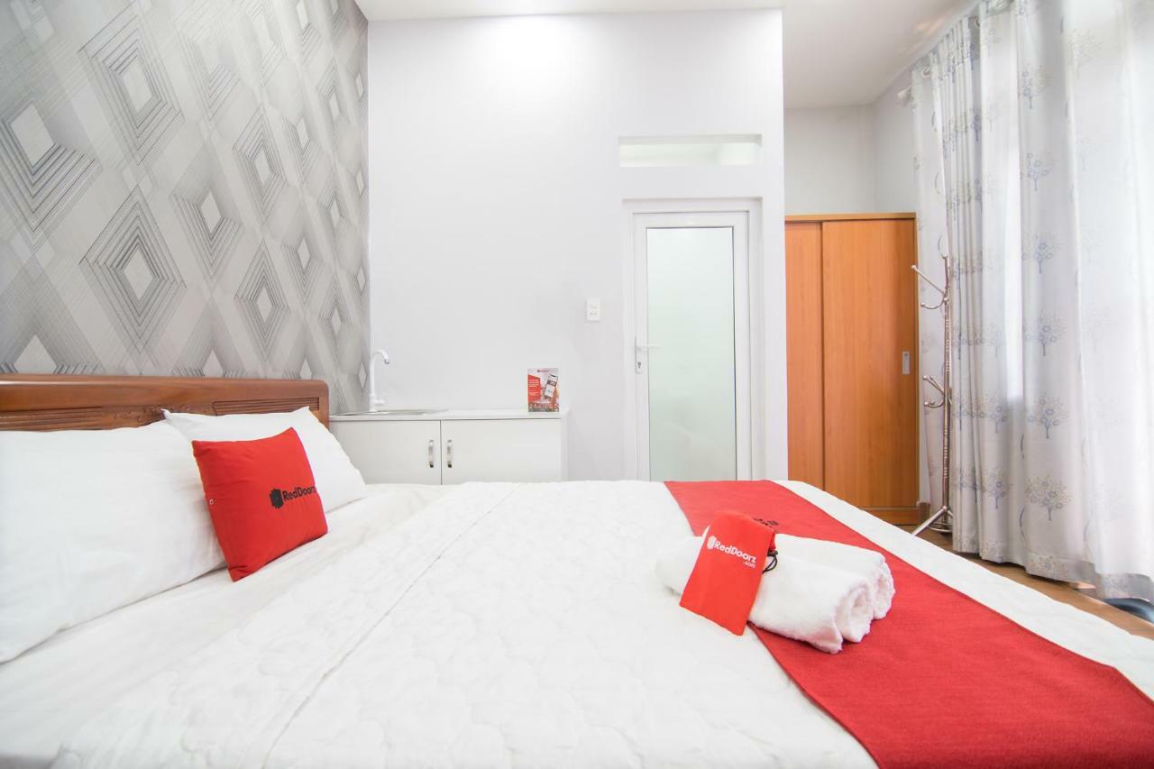 Reddoorz Plus @ Huynh Tan Phat Cidade de Ho Chi Minh Exterior foto
